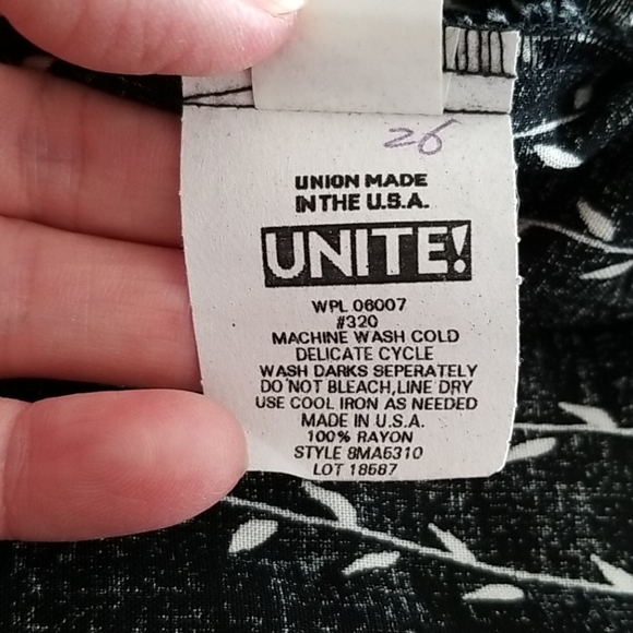 Sleeveless Midi Dress - Picture 4 of 4